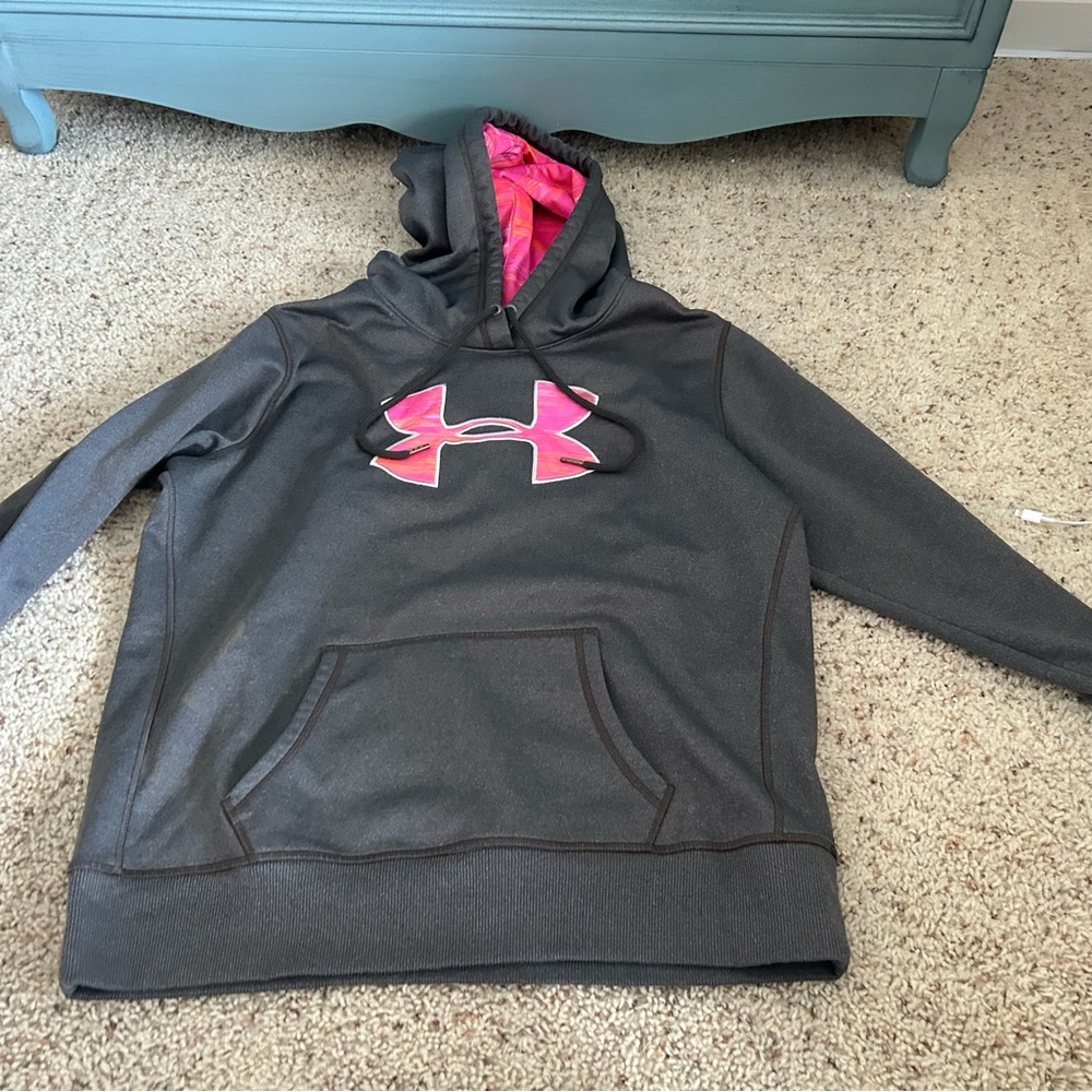 Under amour hoddie